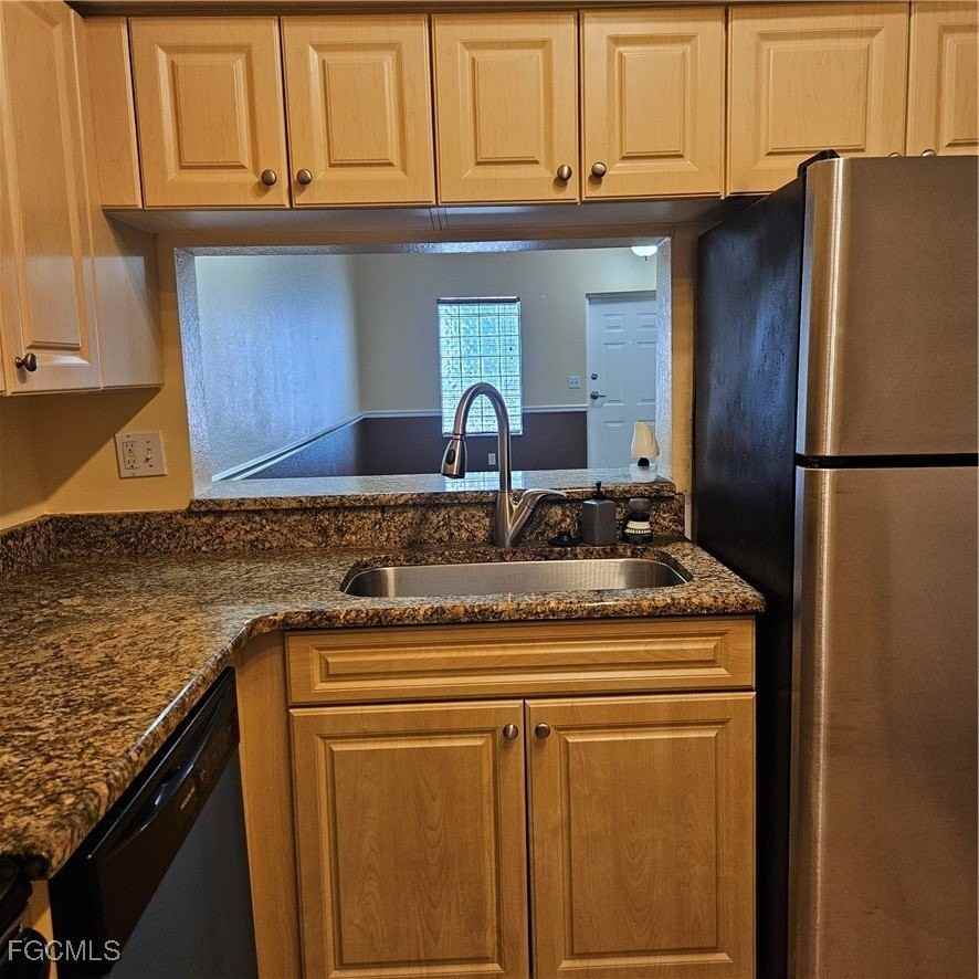 8423 Bernwood Cove Loop #409 - Photo 7 of 27