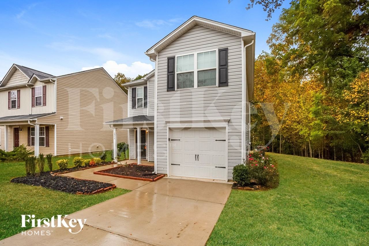 4944 Rockwood Rd - Photo 2 of 15