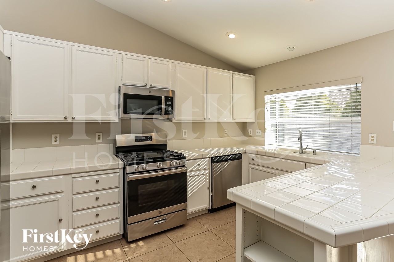 4822 Wind Break Ln - Photo 6 of 15