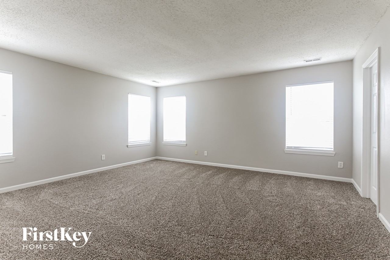 8114 Grove Berry Dr - Photo 7 of 15