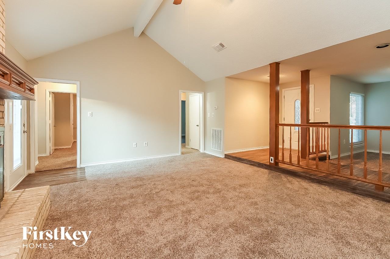 15806 Afore Dr - Photo 2 of 15