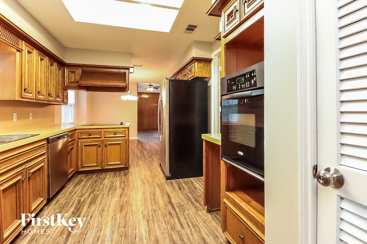 15806 Afore Dr - Photo 6 of 15