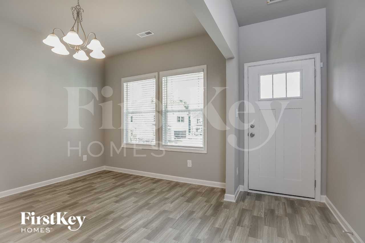 171 Winter Red Way - Photo 4 of 15