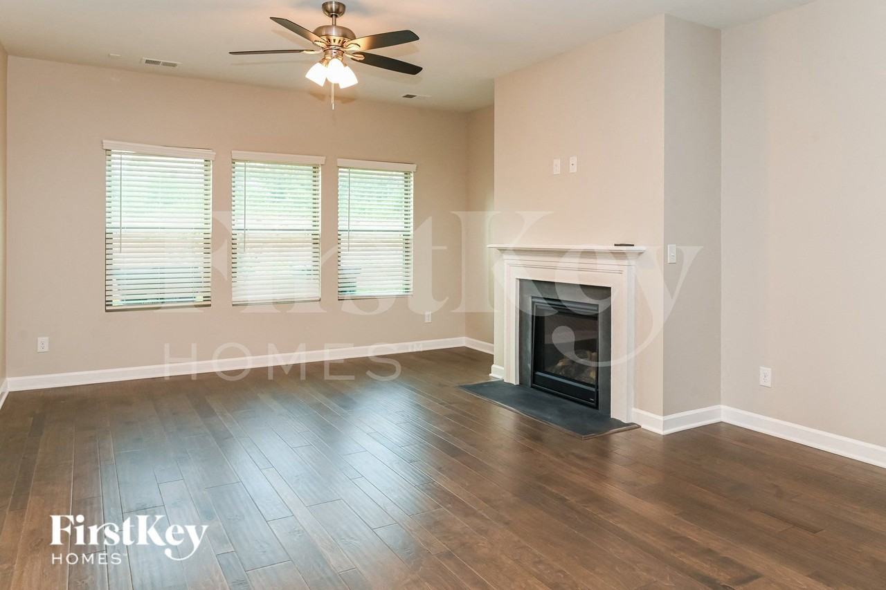 9419 Festival Way - Photo 3 of 15