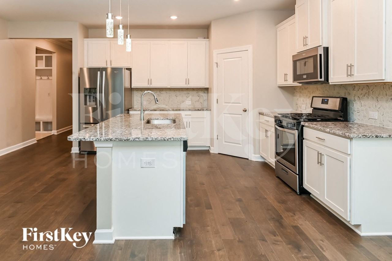 9419 Festival Way - Photo 7 of 15