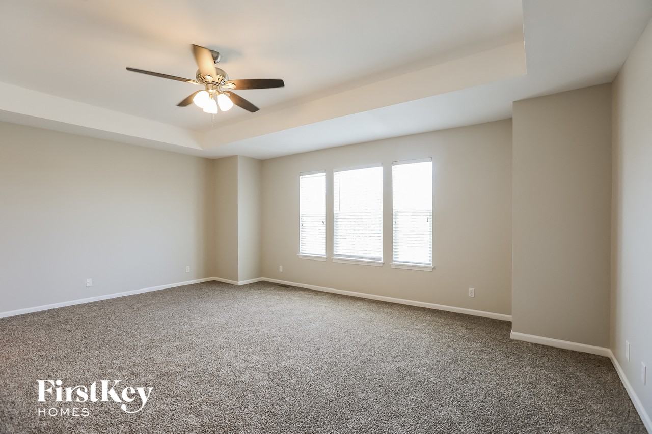 20807 W 72nd St - Photo 7 of 15