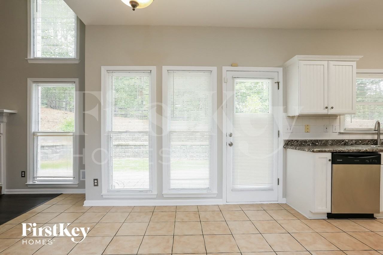 123 W Point Trl - Photo 4 of 15