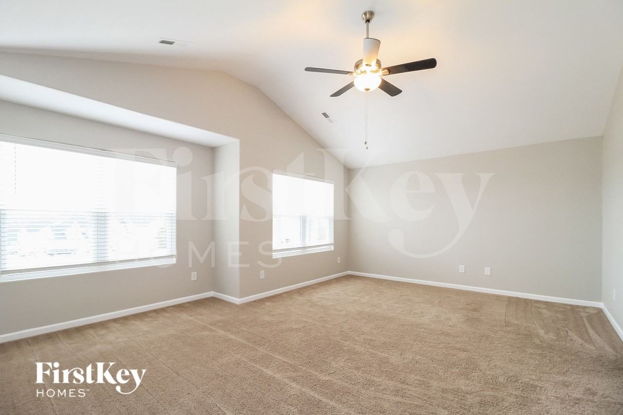 274 Kendall Dr - Photo 7 of 15