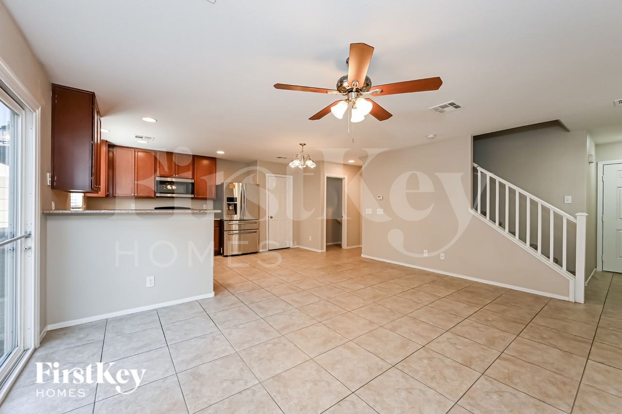 8269 Vanity Fair Ln - Photo 2 of 19