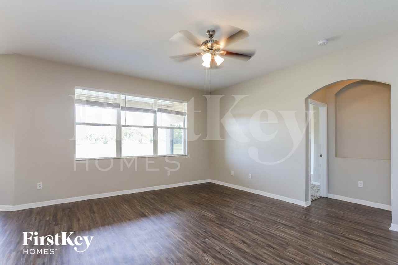 1144 Emerald Hill Way - Photo 3 of 15