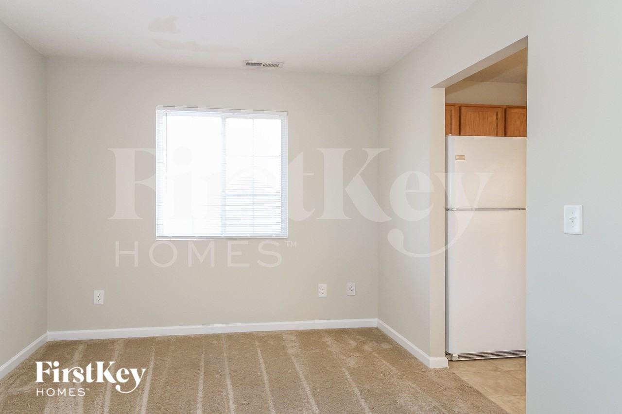 2645 Ninfield Dr - Photo 6 of 16