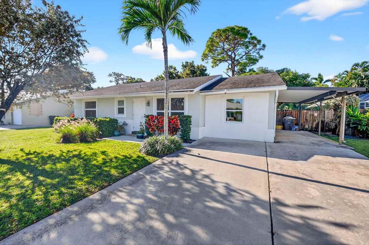 4896 Neros Cir - Photo 2 of 48