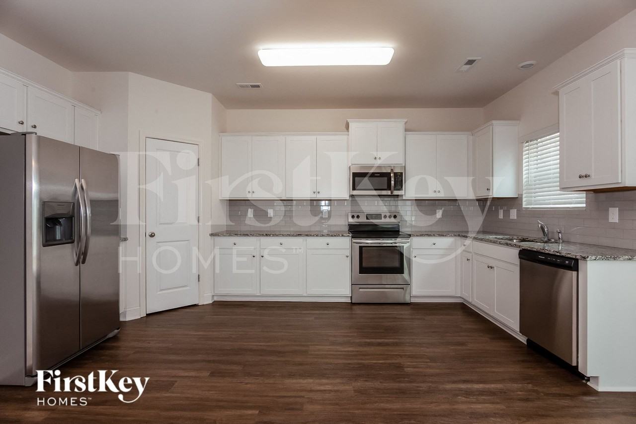 9529 Blue Knoll Ct - Photo 4 of 15