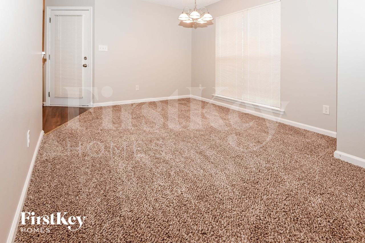 3235 Leicester Dr - Photo 7 of 16