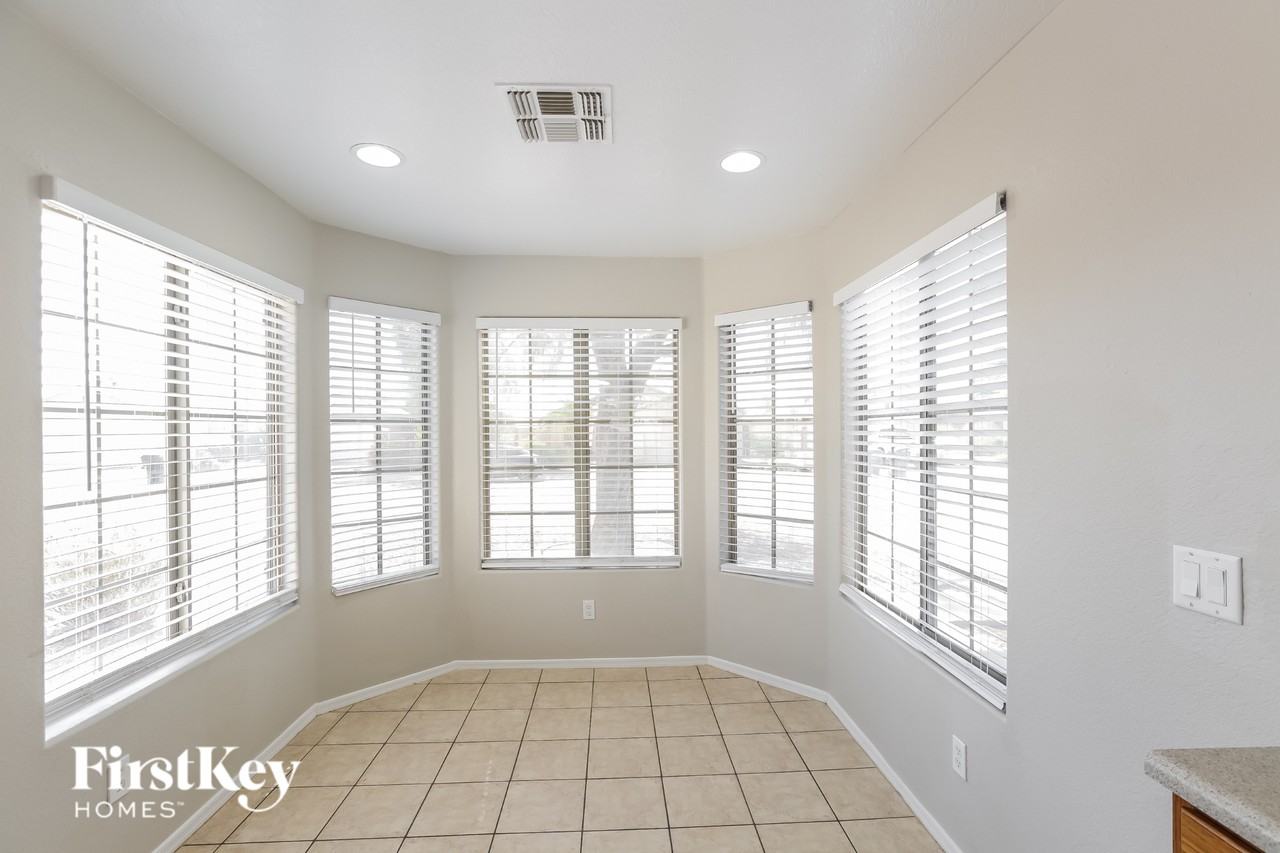 14944 N 133rd Dr - Photo 6 of 16