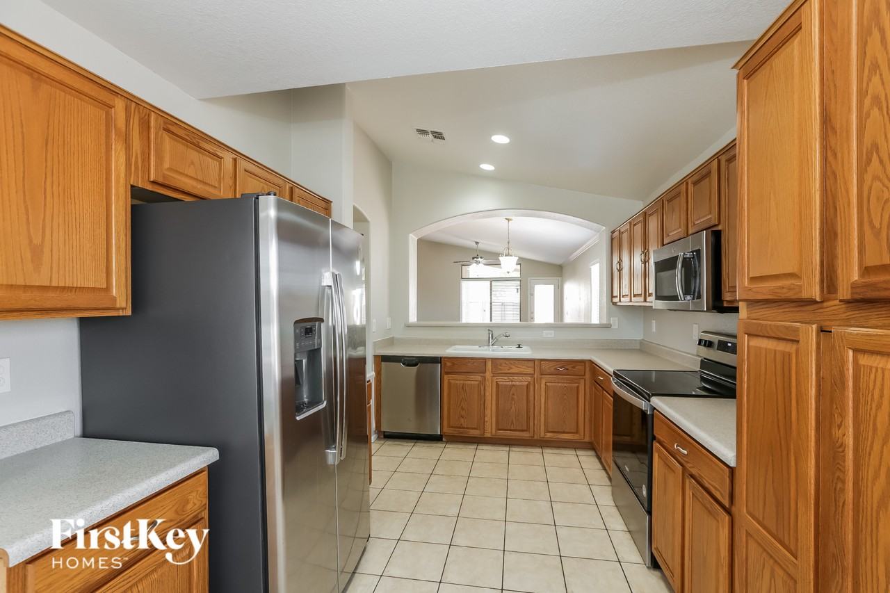 14944 N 133rd Dr - Photo 7 of 16