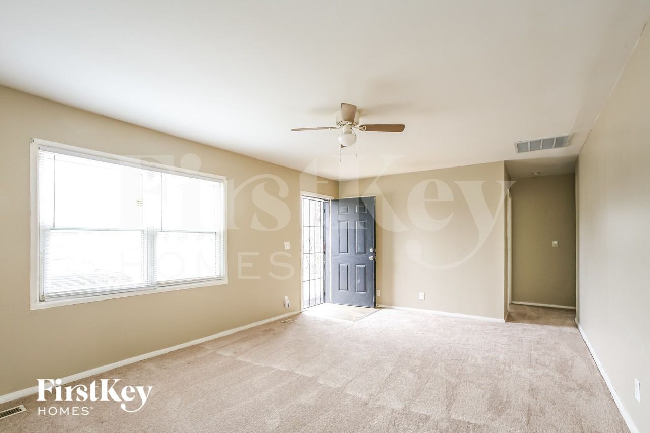 8738 Montery Rd - Photo 3 of 18