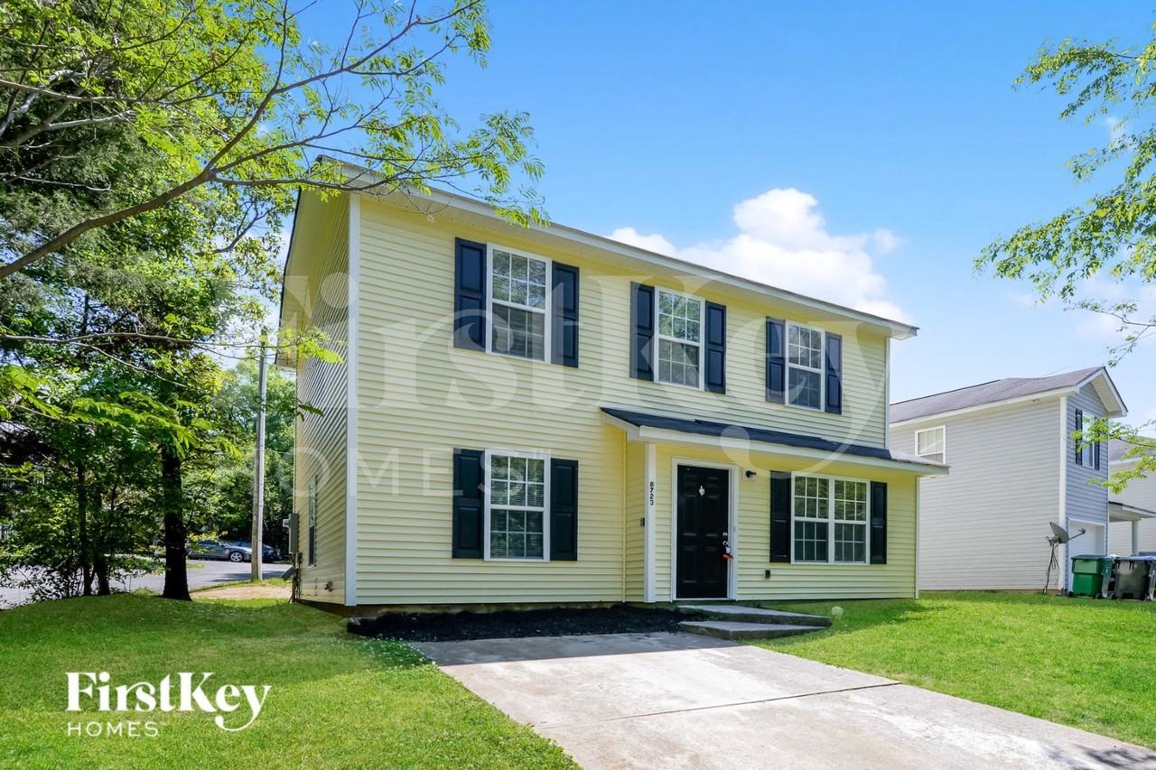 8723 Sharonbrook Dr - Photo 2 of 15