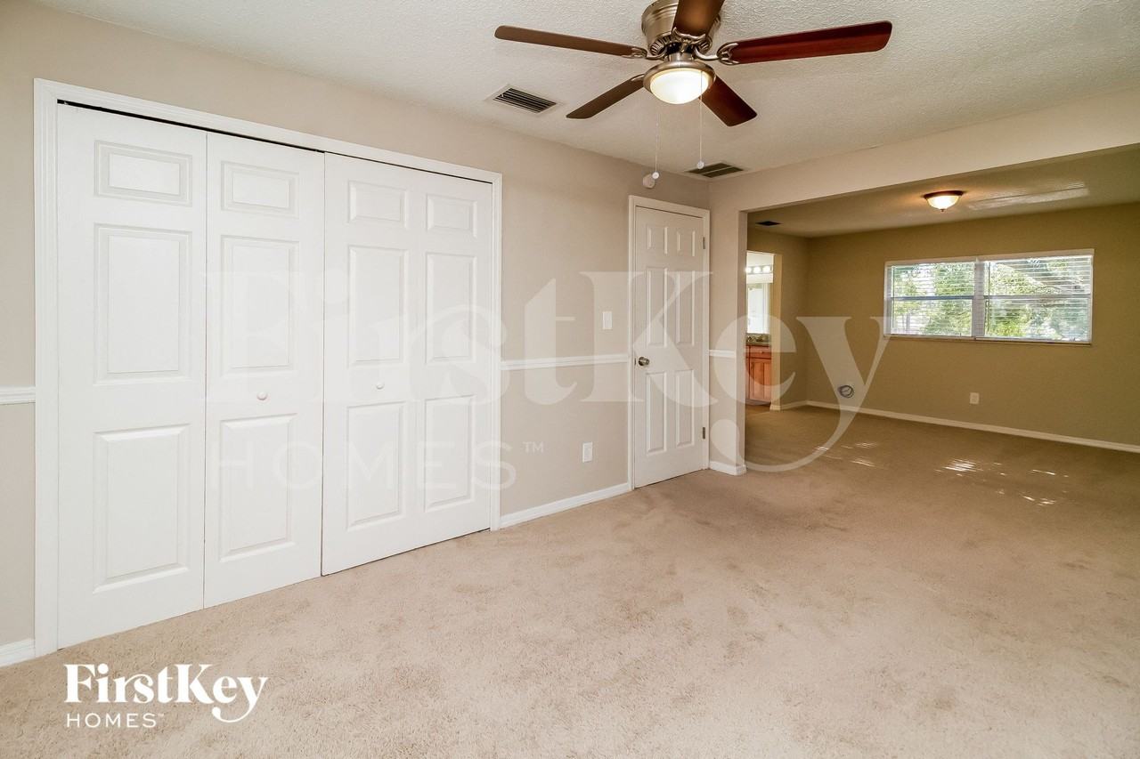 8618 Vannoy Ct - Photo 7 of 15