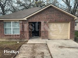 featured image of 8331 Lake Anna Dr