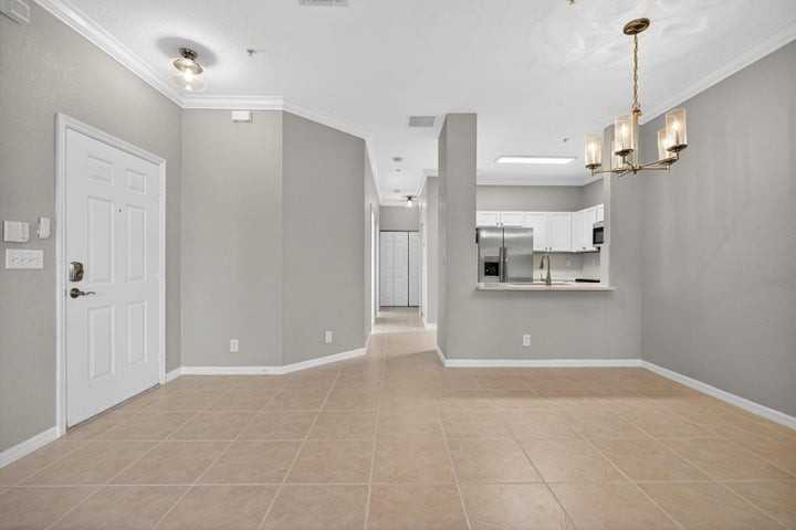 160 Village Boulevard #I - Photo 6 of 10