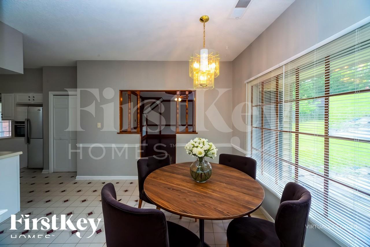 7115 Falls Hollow Cv - Photo 5 of 18