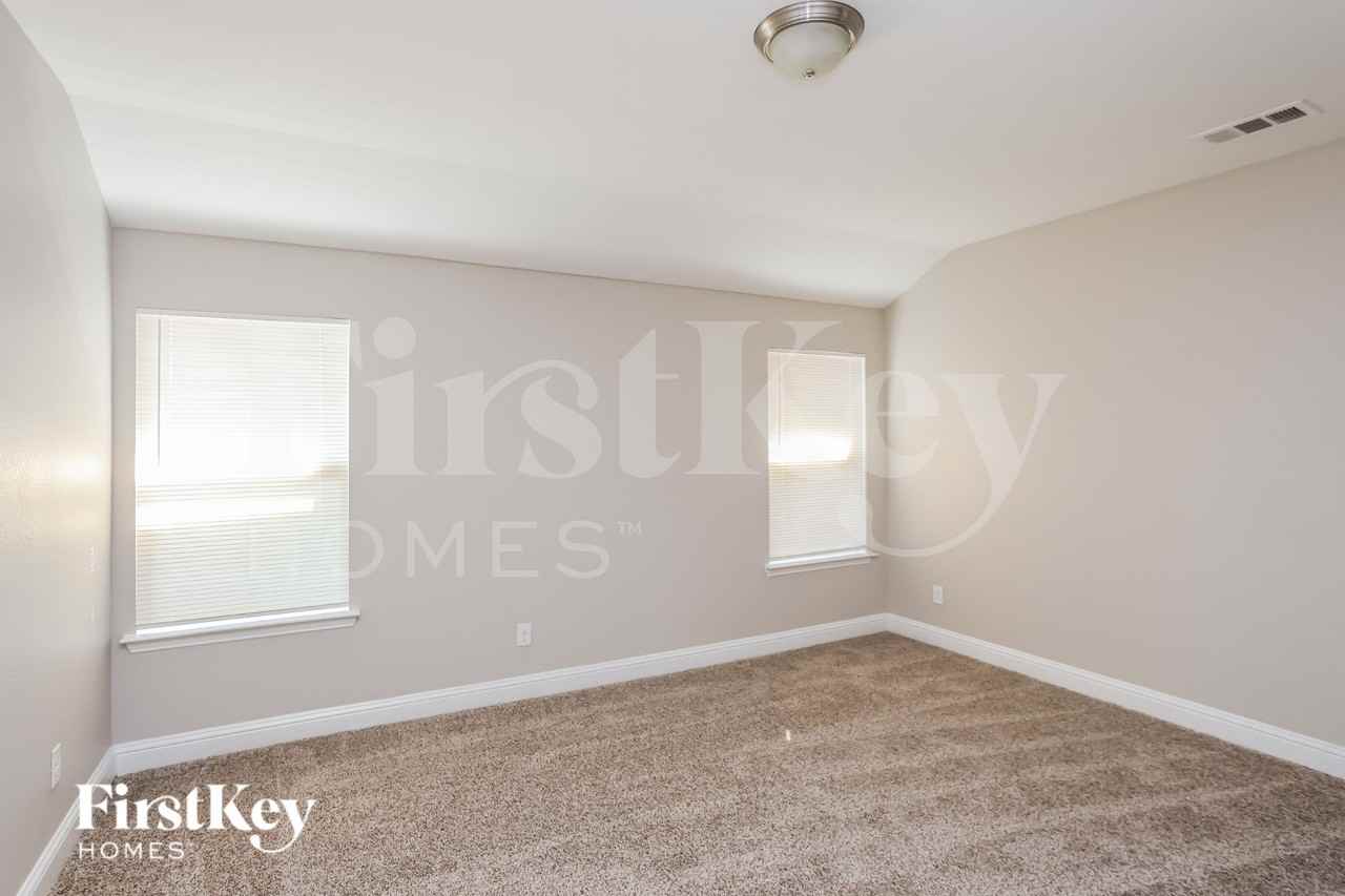 618 Canvas Ct - Photo 7 of 16