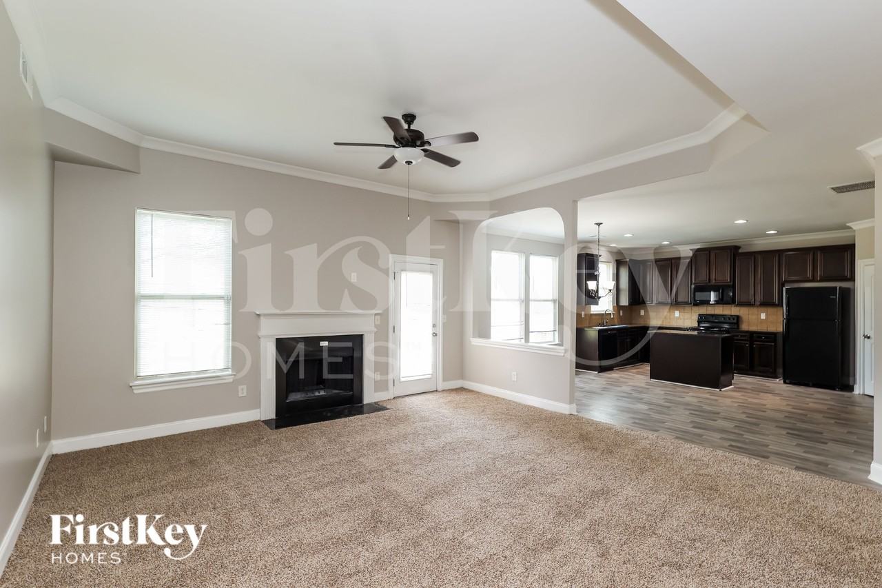 610 Leitrim Way - Photo 2 of 19