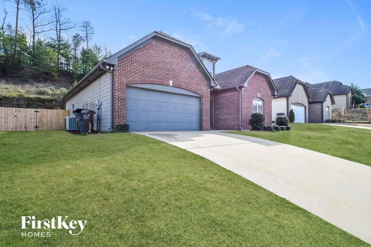 4297 Hathaway Ln - Photo 2 of 15