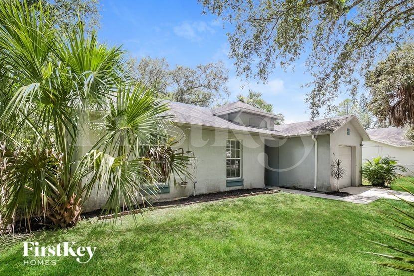 415 Calhoun St - Photo 2 of 16