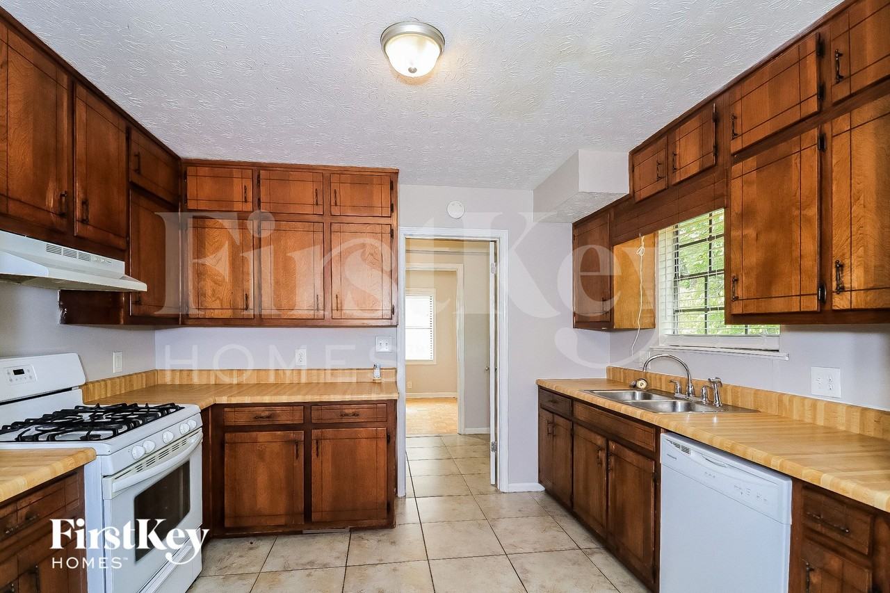 3848 Valley Brook Rd - Photo 7 of 15