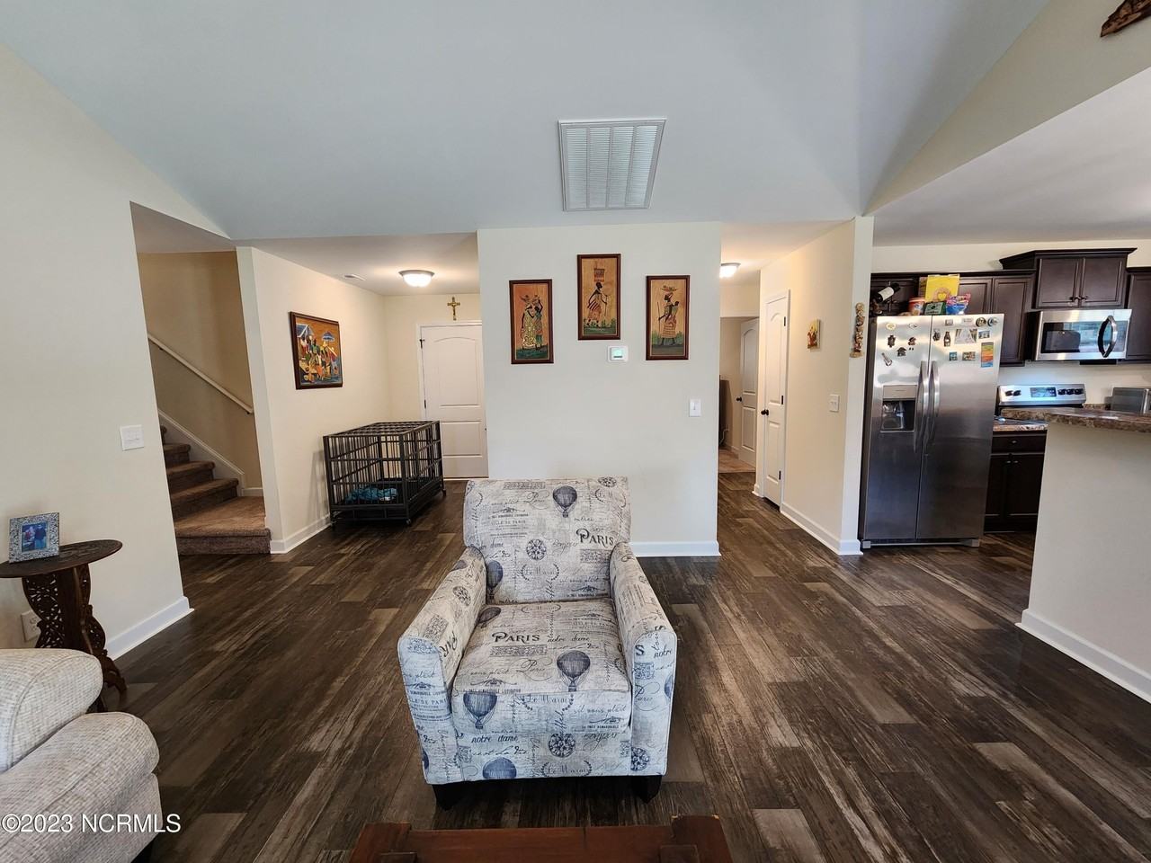 314 White Dove Dr - Photo 4 of 24