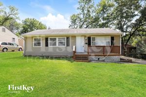 featured image of 3605 Ne 54th St