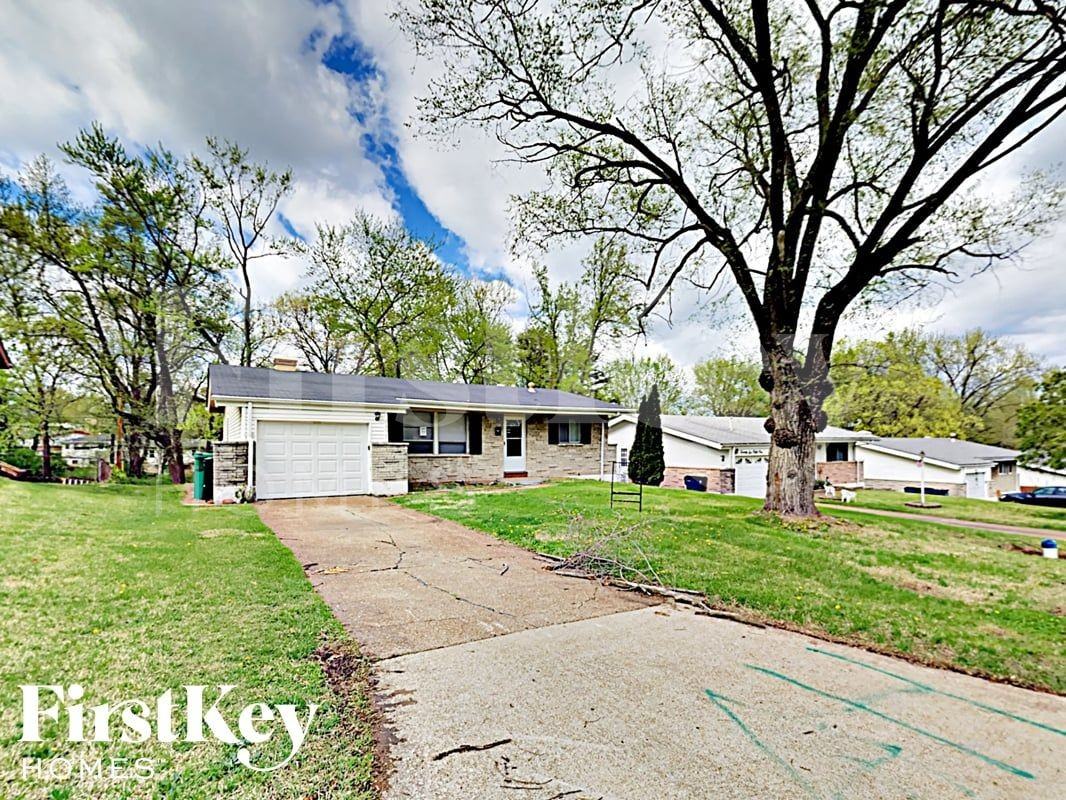 2655 Farber Dr - Photo 2 of 17