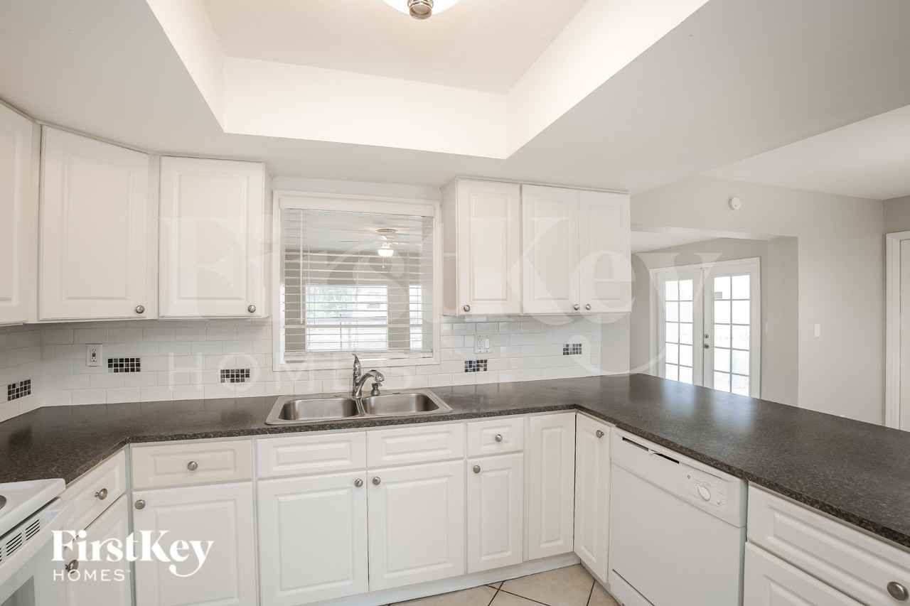 1505 Ne 10th Ln - Photo 7 of 16