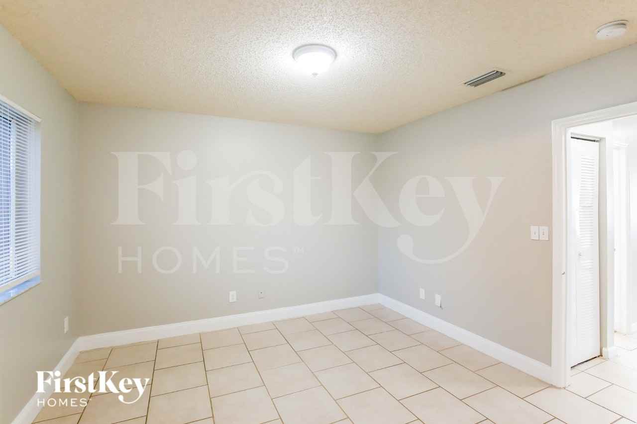 13921 Swterrace - Photo 6 of 19