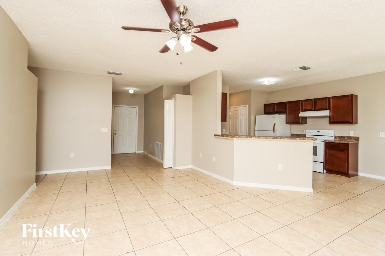 133 Dahl Ave - Photo 4 of 15