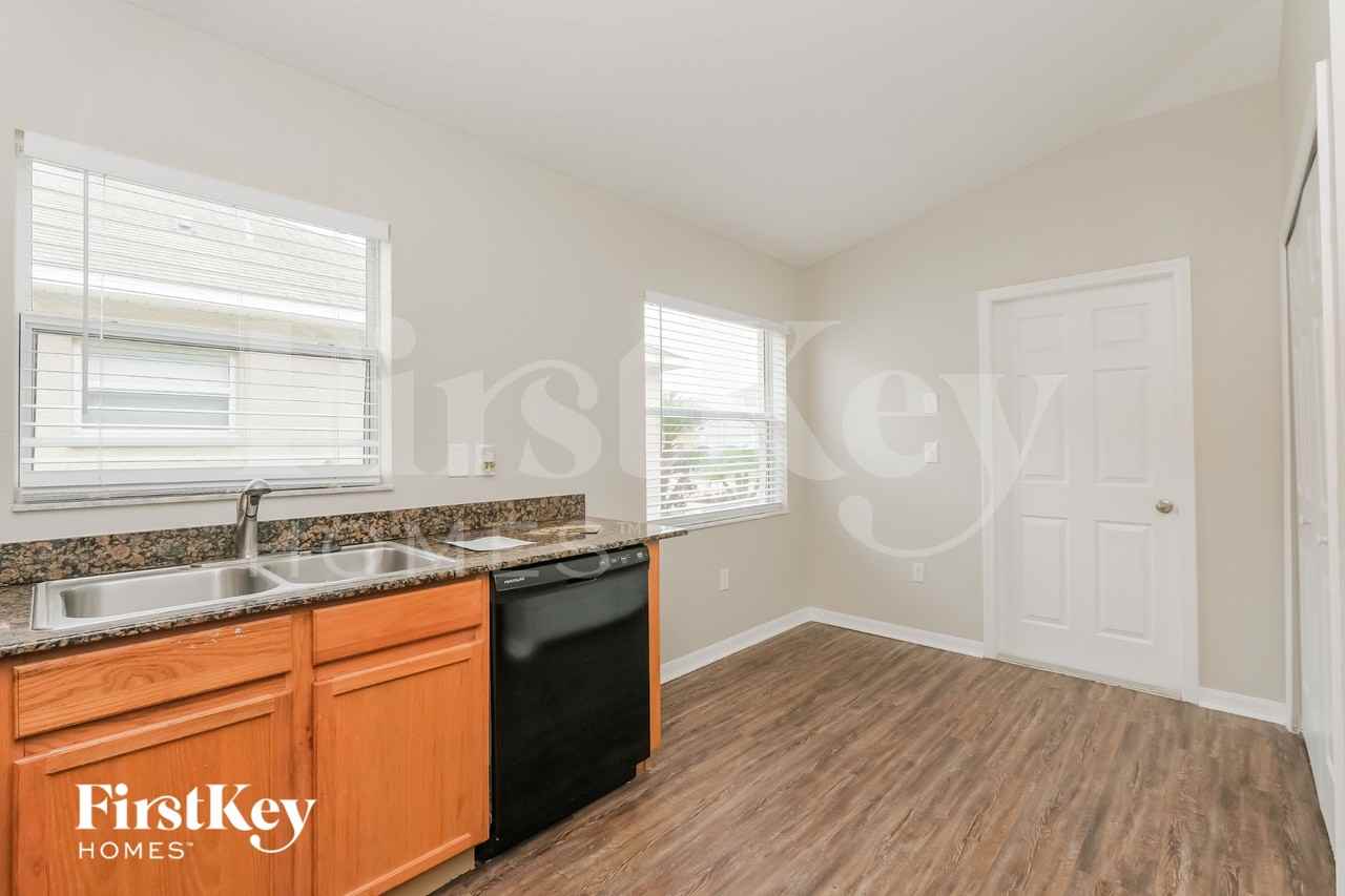 12007 Butler Woods Cir - Photo 6 of 15