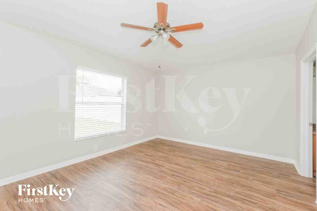 12007 Butler Woods Cir - Photo 7 of 15