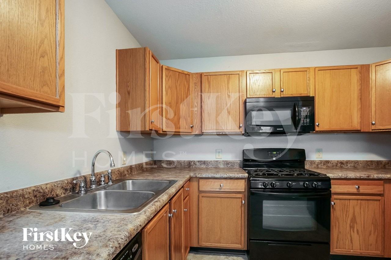 10094 Golden Dr - Photo 6 of 15