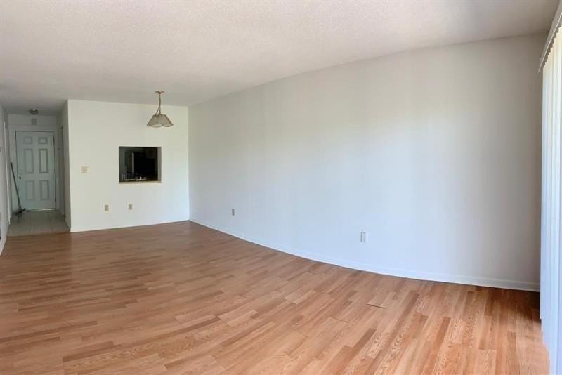 2800 Nw 56th Ave Unit E - Photo 2 of 14