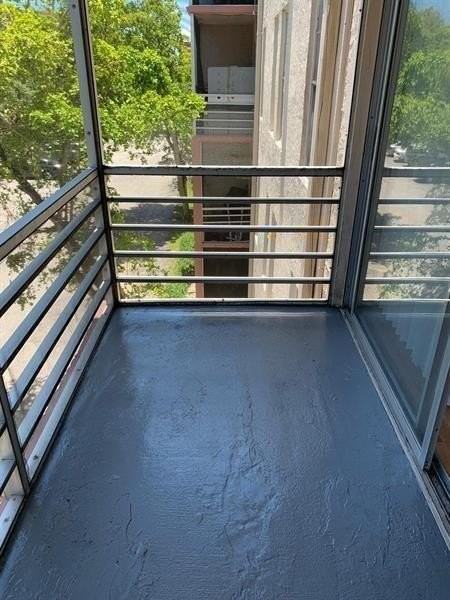 2800 Nw 56th Ave Unit E - Photo 4 of 14