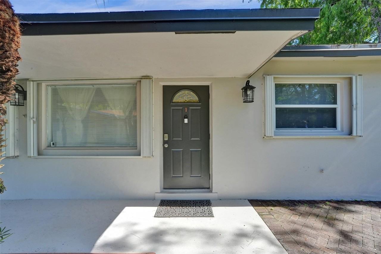 4240 Nw 21st Ave Apt 1 - Photo 2 of 16