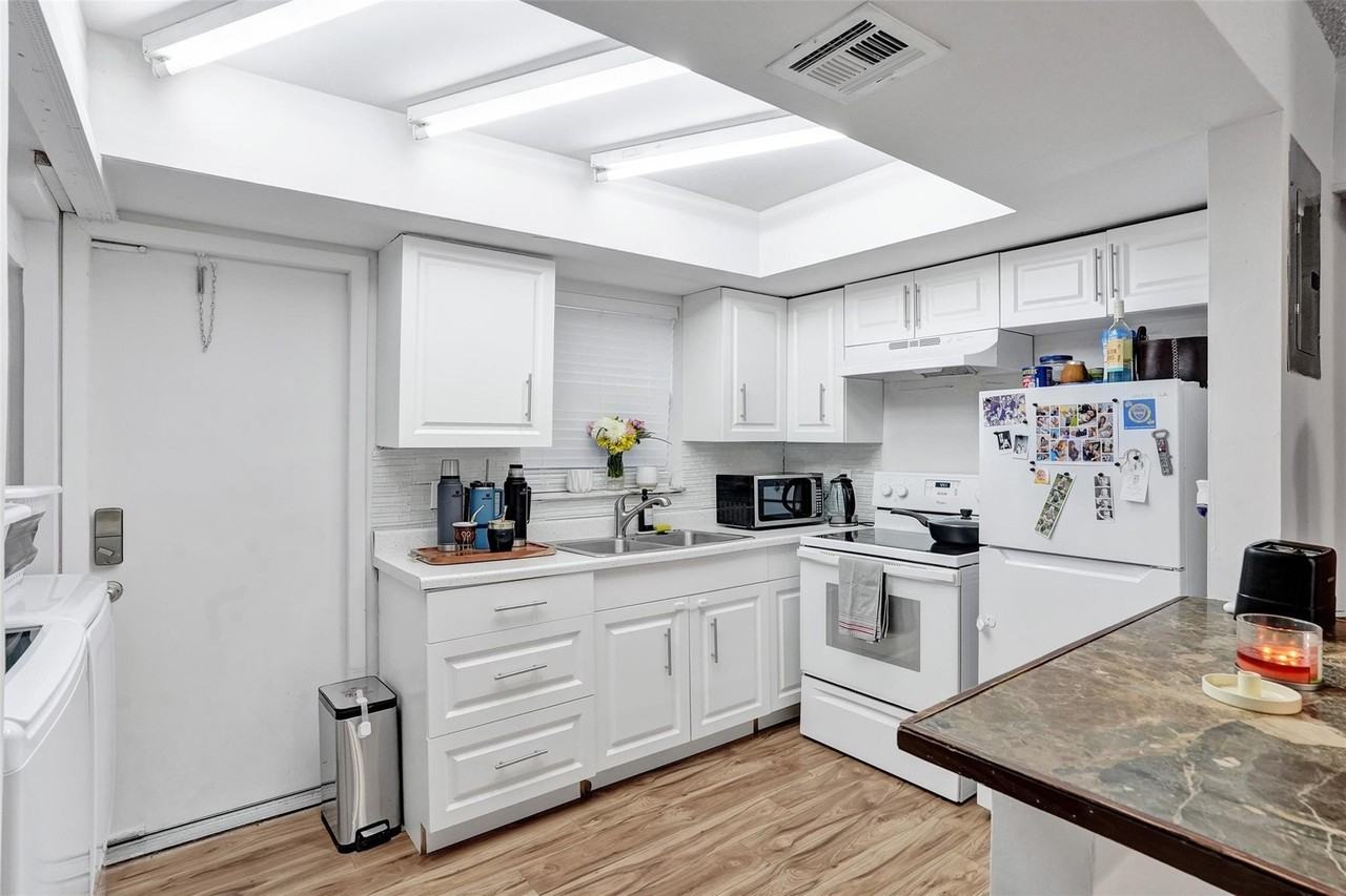 4240 Nw 21st Ave Apt 1 - Photo 6 of 16