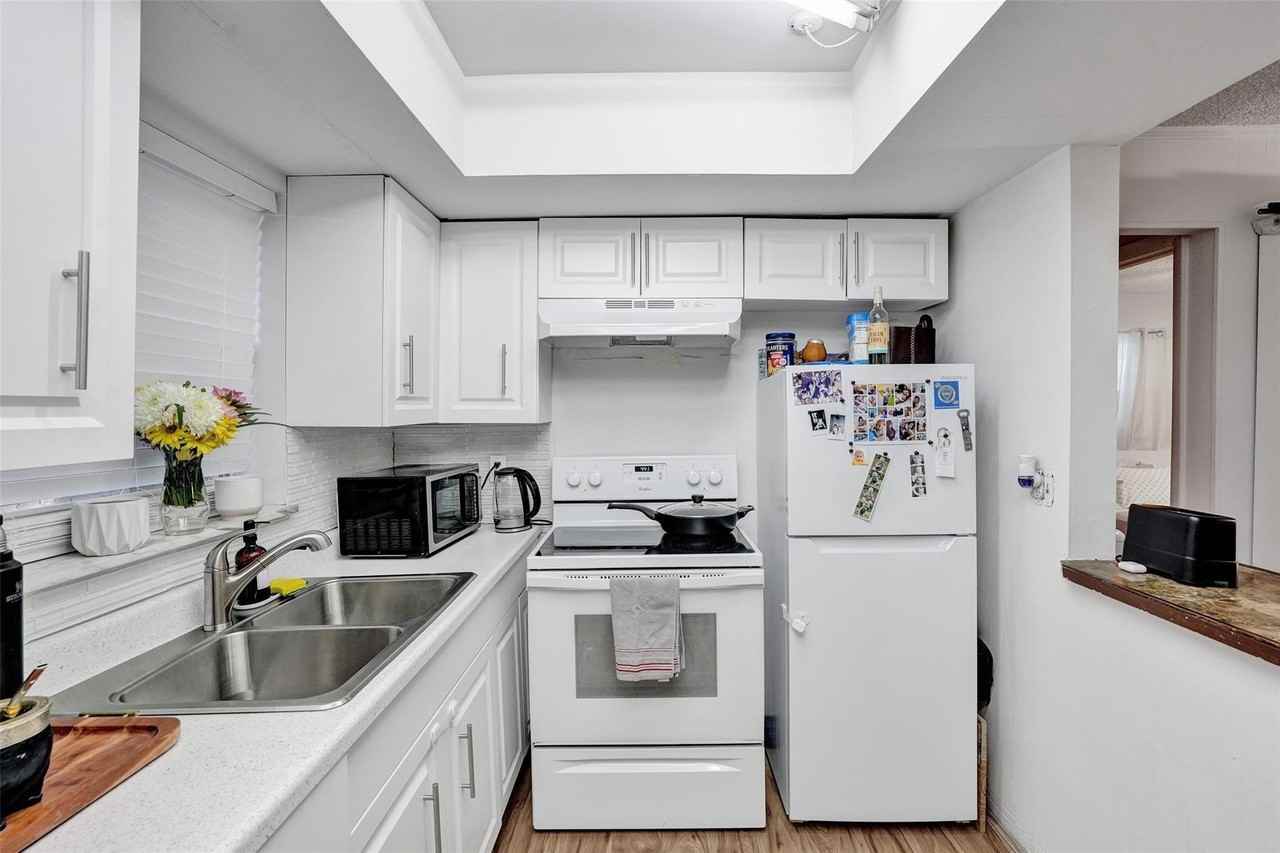 4240 Nw 21st Ave Apt 1 - Photo 7 of 16