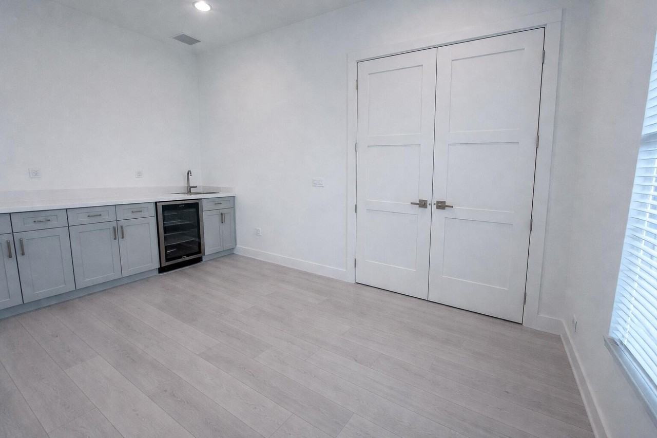 13150 Alton Rd - Photo 7 of 44