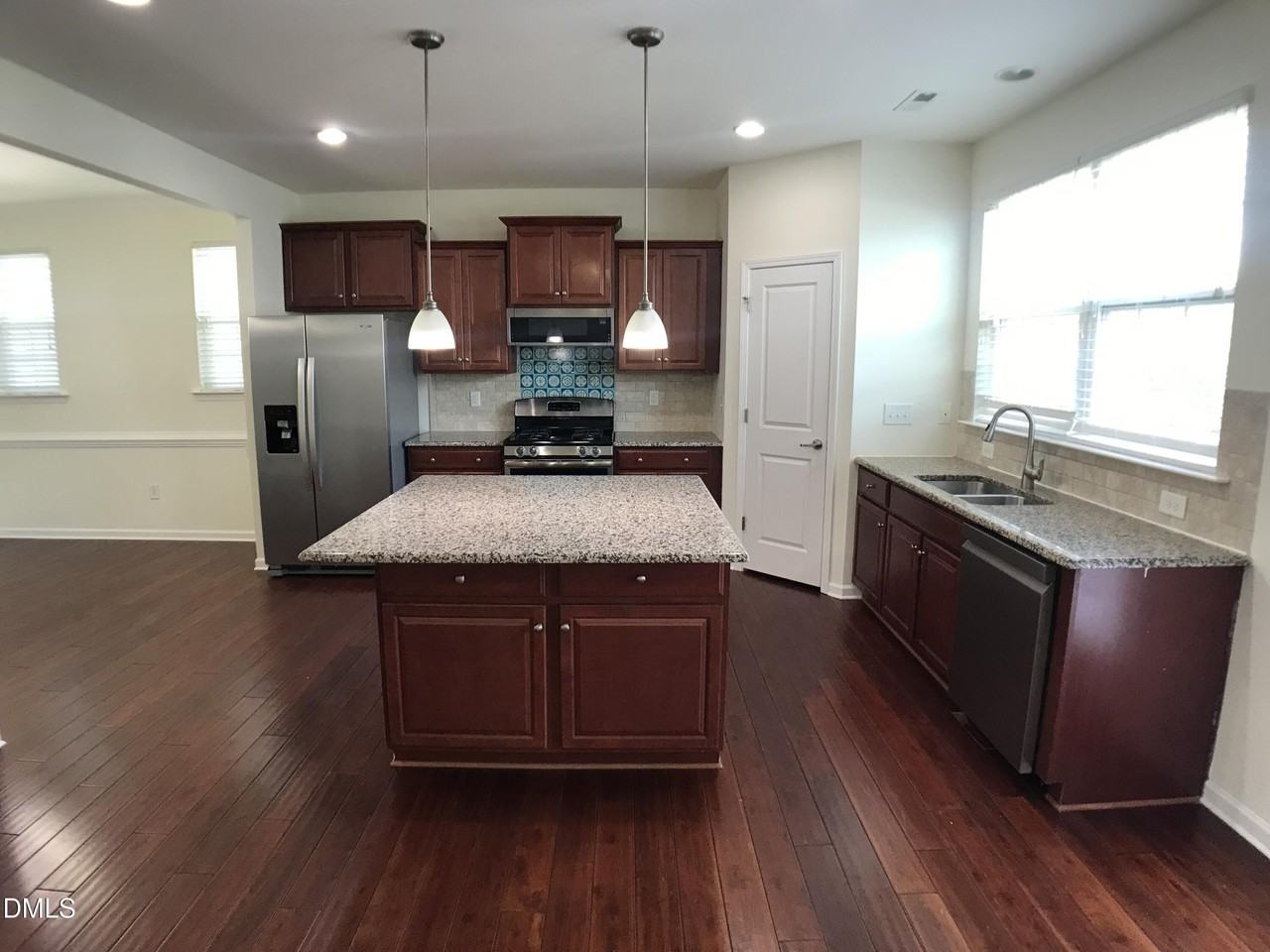 5724 Hurkett Ct - Photo 2 of 26