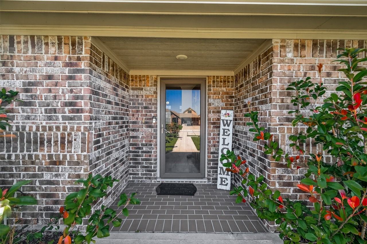 6546 Grapevine Bnd - Photo 4 of 44