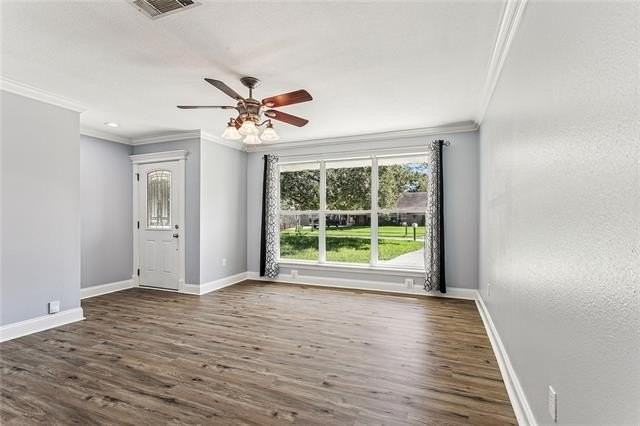 620 Markham Dr - Photo 2 of 17