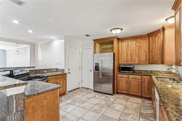 620 Markham Dr - Photo 6 of 17